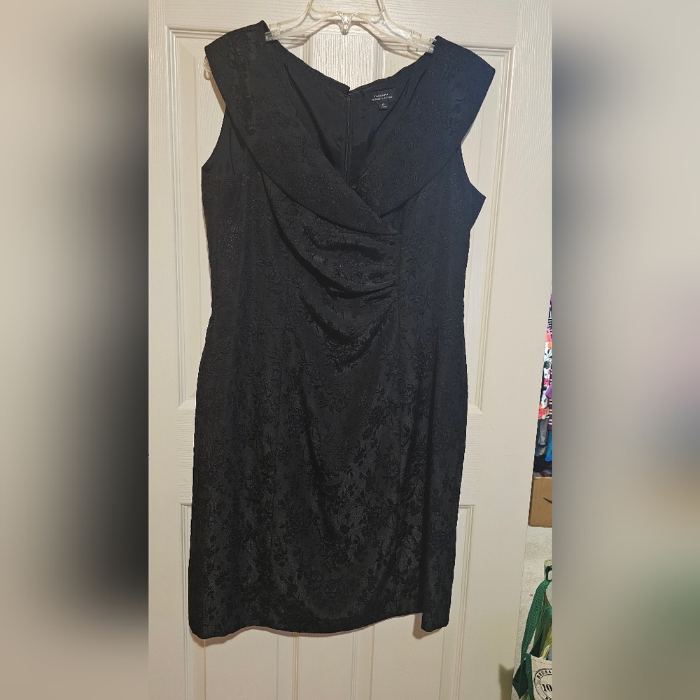 Black Jacquard Tahari Arthur S. Levine Elegant Dress Sz 12